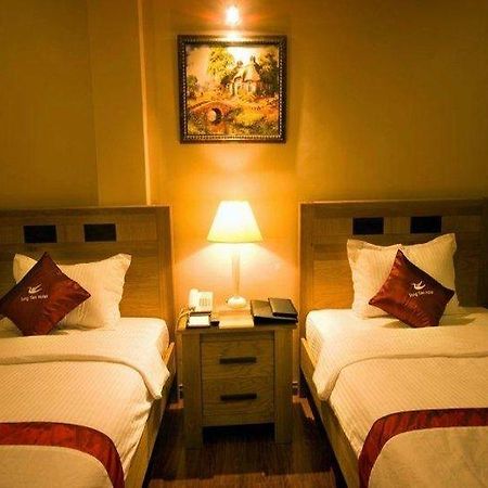 Ha Tien Hotel エクステリア 写真