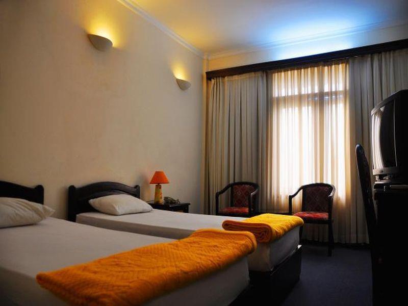 Ha Tien Hotel エクステリア 写真